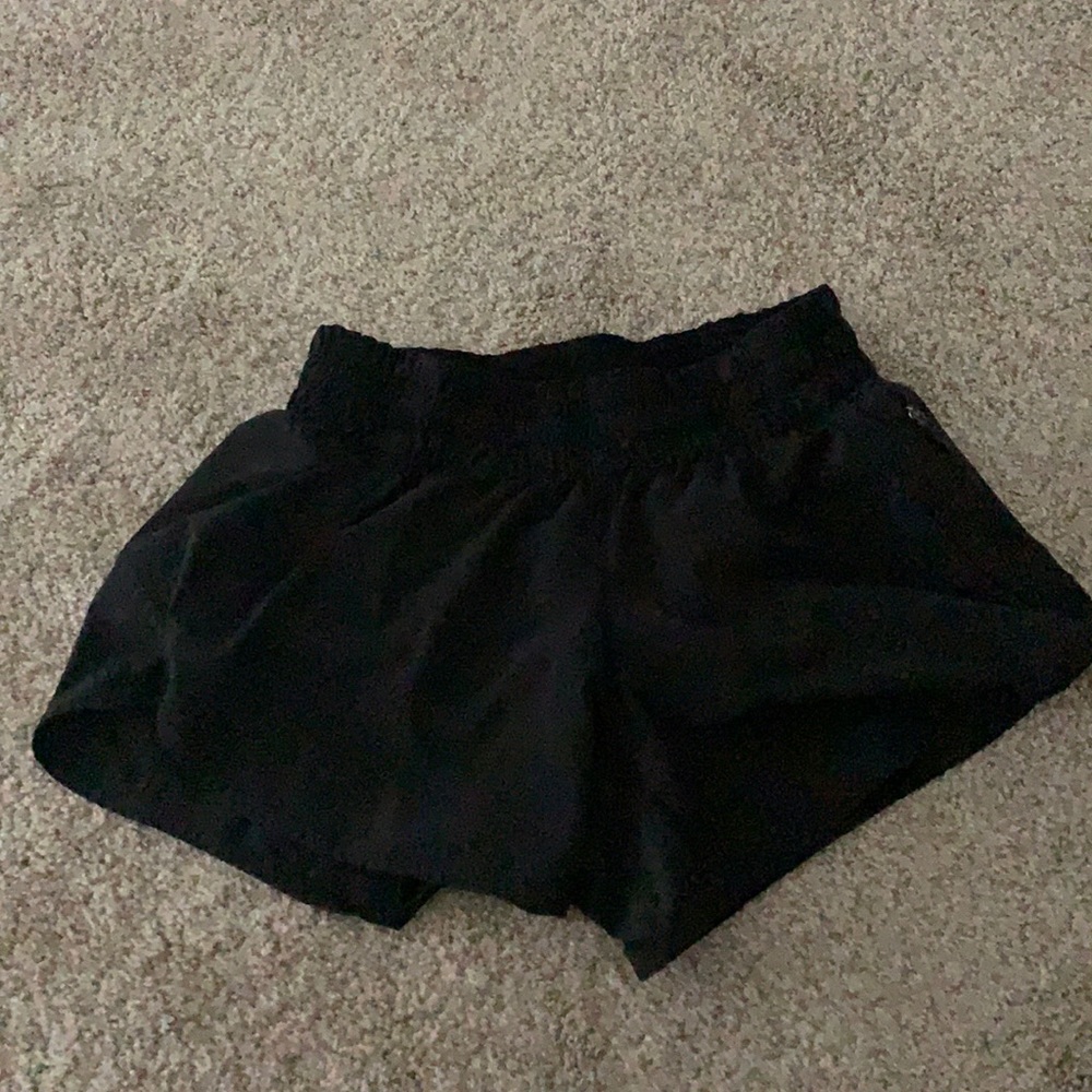 Lululemon tracker shorts. Size 6 4”